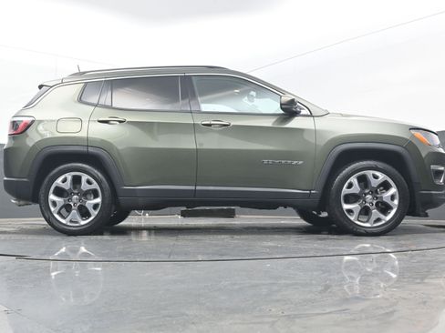 Used 2019 Jeep Compass Limited image 29