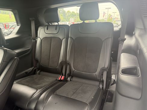 Certified 2025 Jeep Grand Cherokee L Altitude AWD/4WD image 14