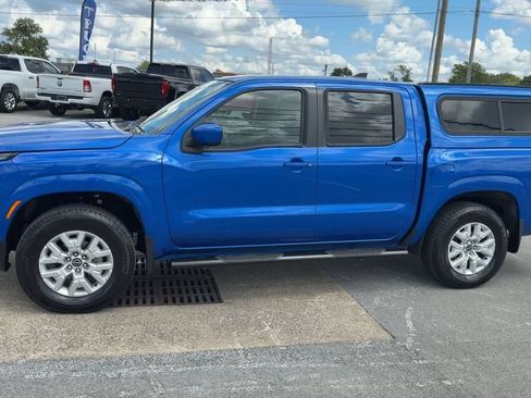 Used 2024 Nissan Frontier SV w/ SV Convenience Package AWD/4WD image 3