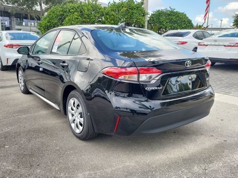 Used 2025 Toyota Corolla LE image 3