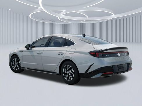 New 2026 Hyundai Sonata Blue FWD image 5