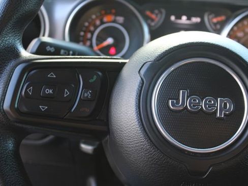 Used 2022 Jeep Wrangler Unlimited Sport AWD/4WD image 18