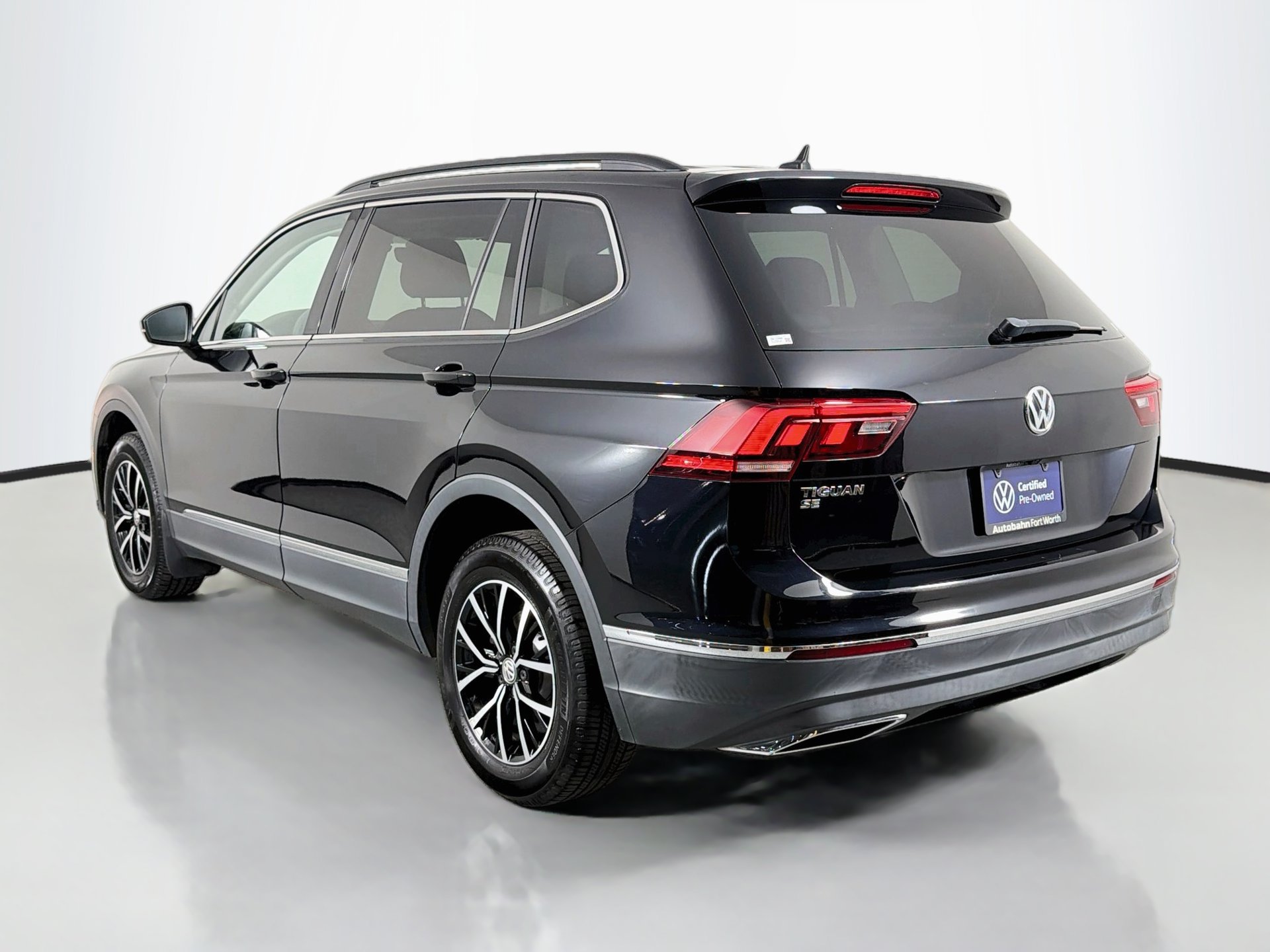 Certified 2021 Volkswagen Tiguan SE FWD image 7