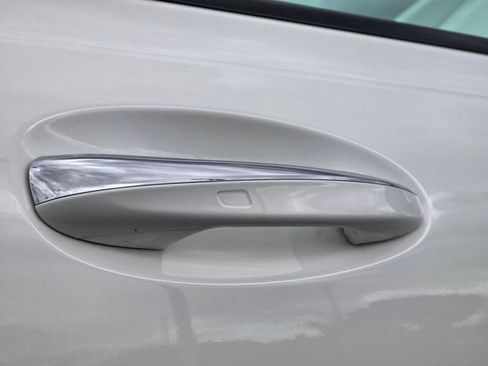 Used 2023 Mercedes-Benz GLB 250 4MATIC w/ AMG Line image 30