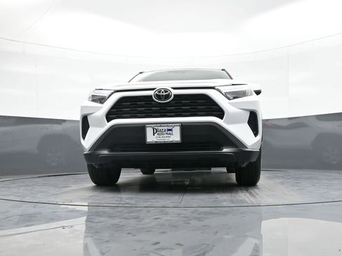Certified 2022 Toyota RAV4 XLE image 28