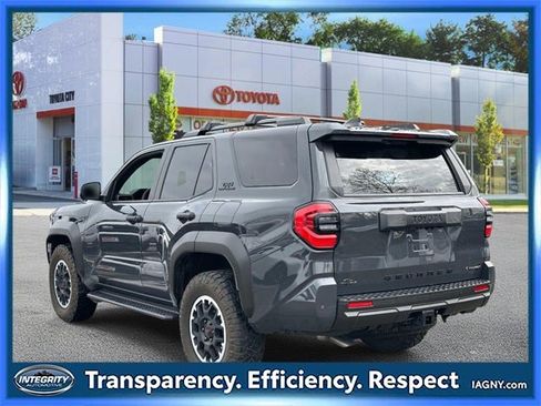Used 2025 Toyota 4Runner TRD Off-Road image 5