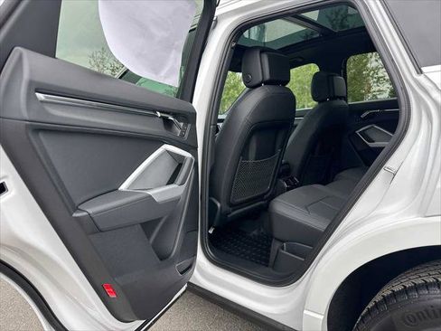 New 2025 Audi Q3 2.0T Premium image 14