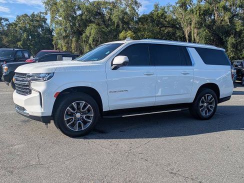 Certified 2024 Chevrolet Suburban LT w/ LT Signature Plus Package RWD image 8