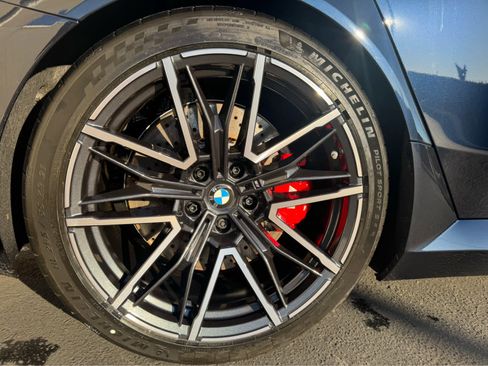 New 2026 BMW M5 w/ Executive Package AWD/4WD image 8