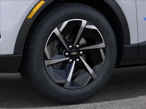 New 2026 Chevrolet Equinox EV LT FWD image 9