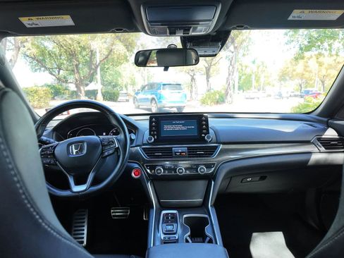 Used 2020 Honda Accord Sport image 8