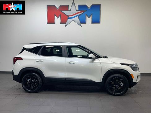 New 2026 Kia Seltos EX image 1