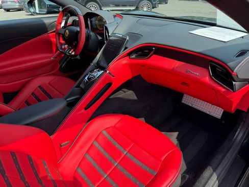 Used 2024 Ferrari Roma RWD image 18