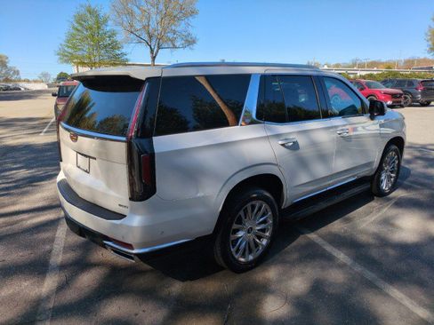 Used 2023 Cadillac Escalade Premium Luxury image 7