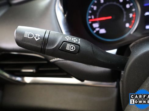 Used 2023 Chevrolet Traverse LT FWD image 31