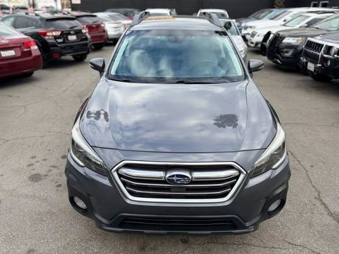 Used 2018 Subaru Outback 2.5i Premium image 4