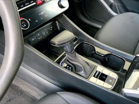 Used 2025 Hyundai Tucson SEL FWD image 16