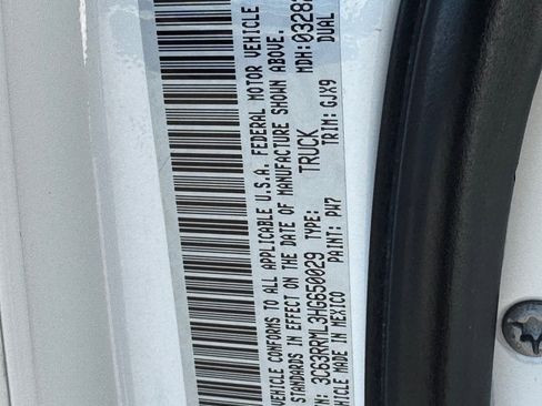 Used 2017 RAM 3500 Laramie w/ Convenience Group image 31