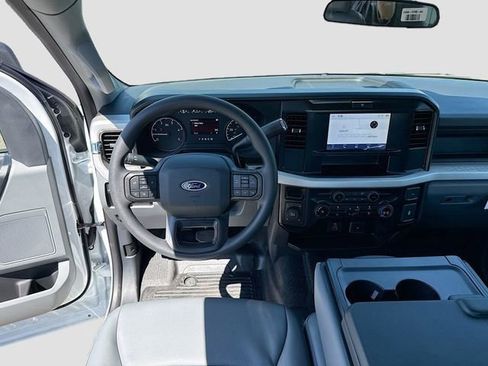 New 2025 Ford F250 XL w/ XL Chrome Package image 21