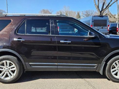 Used 2013 Ford Explorer XLT AWD/4WD image 4