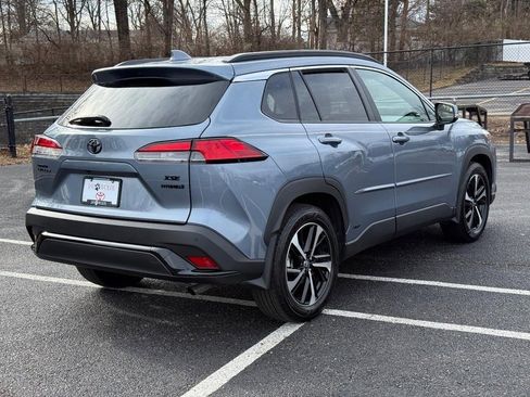 Certified 2024 Toyota Corolla Cross XSE image 3