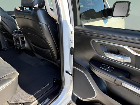 Used 2021 RAM 1500 Laramie AWD/4WD image 10