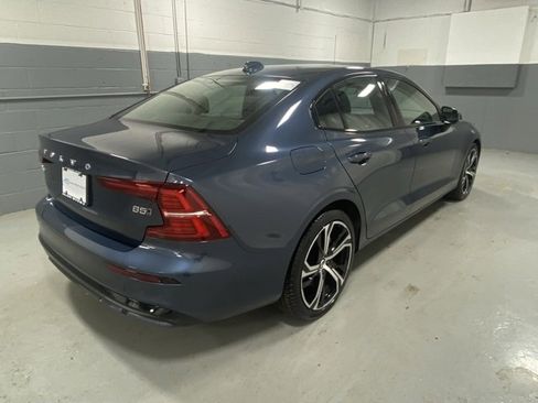 Certified 2025 Volvo S60 B5 Core image 3