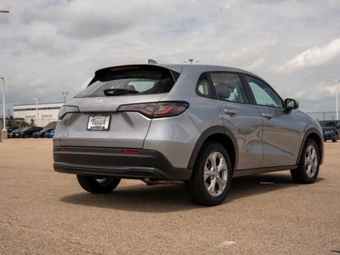 Used 2023 Honda HR-V LX image 7