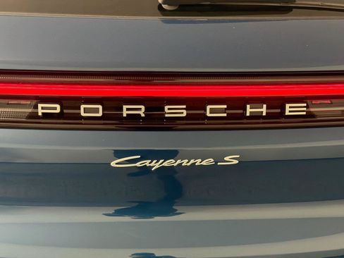 Certified 2026 Porsche Cayenne S AWD/4WD image 17