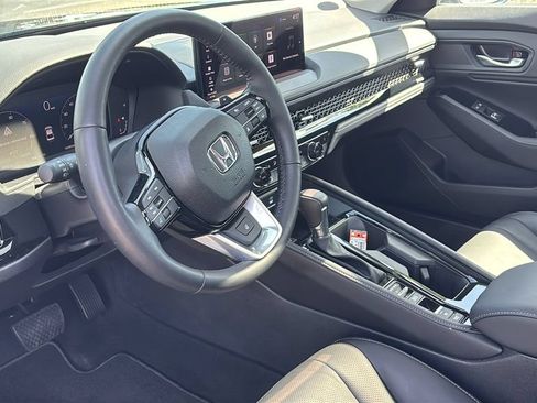 Used 2025 Honda Accord Touring image 25