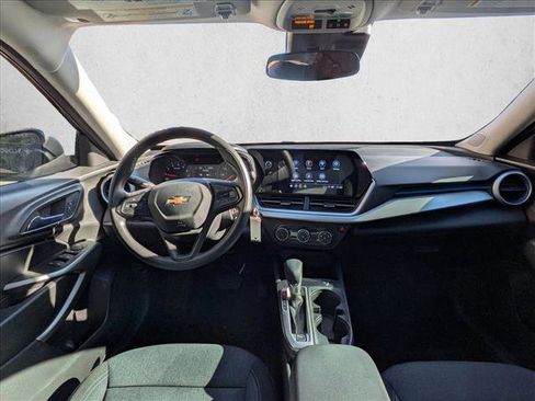 Used 2024 Chevrolet Trax LS w/ Driver Confidence Package image 14