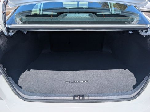 Used 2025 Toyota Camry SE FWD image 9