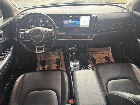 Used 2023 Kia Sportage EX AWD/4WD image 11