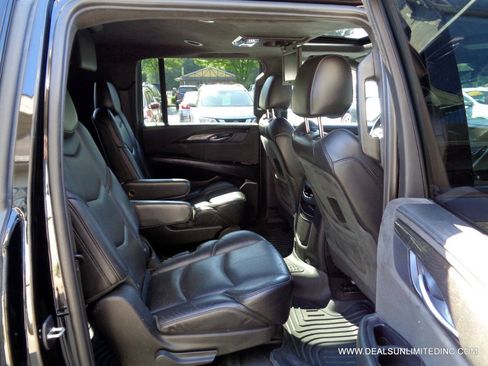 Used 2020 Cadillac Escalade ESV Platinum AWD/4WD image 33