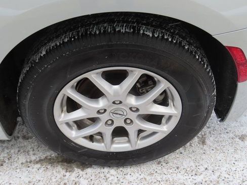 Used 2024 Chrysler Pacifica Touring-L image 15