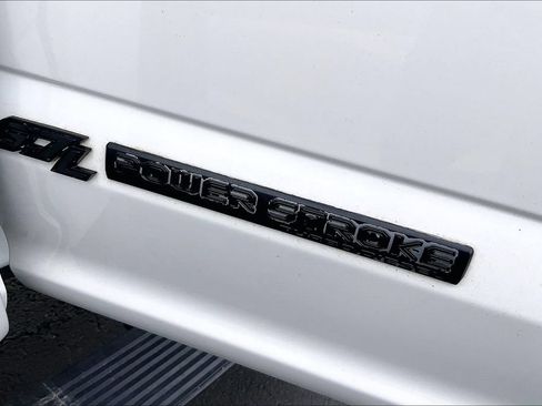 Used 2020 Ford F250 Platinum w/ FX4 Off-Road Package AWD/4WD image 32