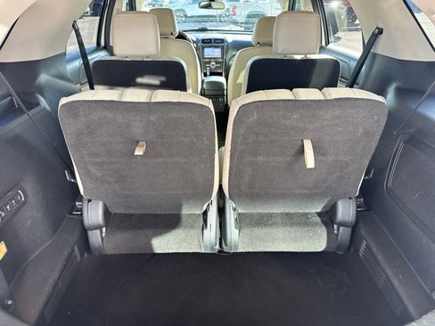 Used 2017 Ford Explorer Platinum image 32