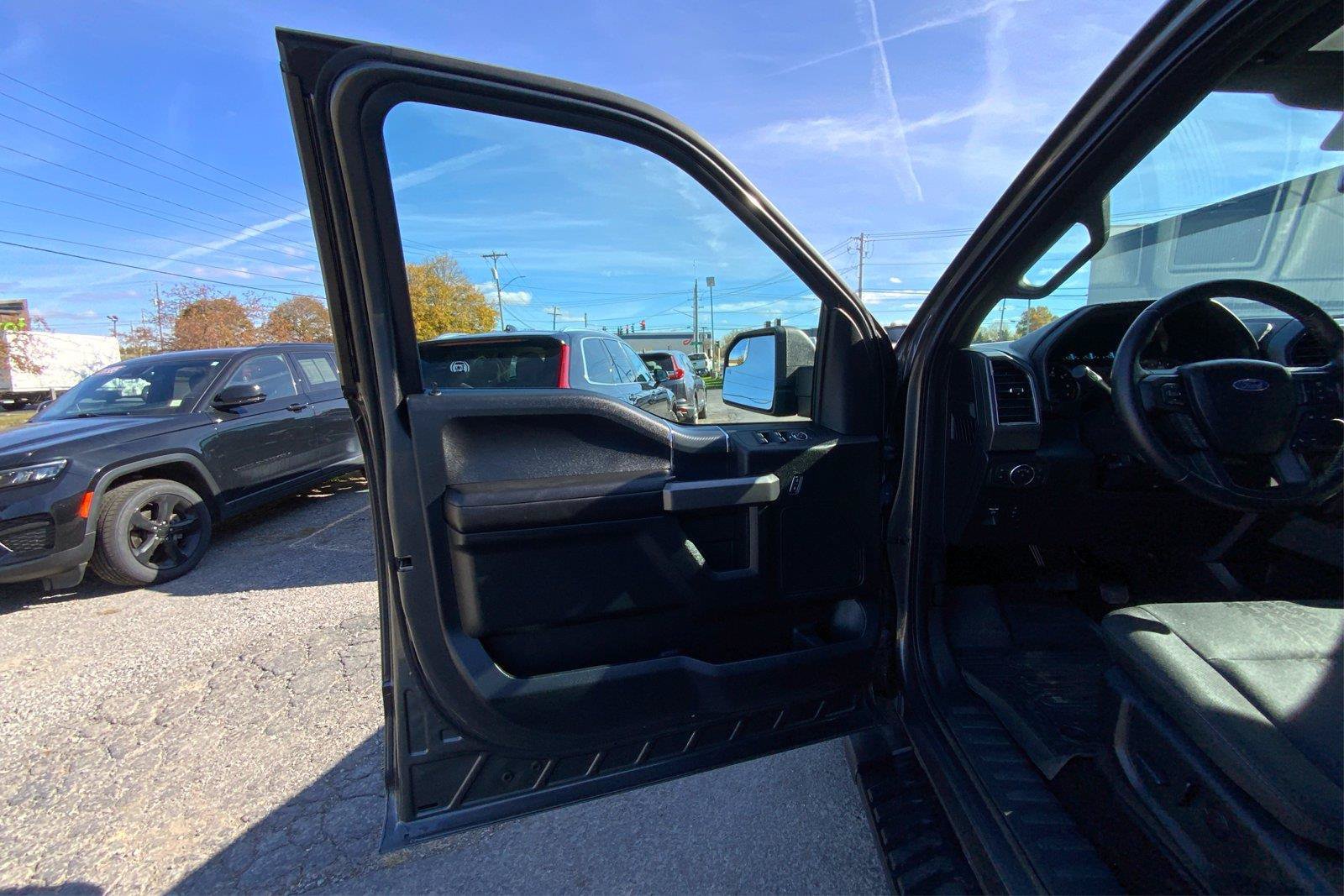 Used 2019 Ford F150 XLT w/ Equipment Group 302A Luxury AWD/4WD image 20