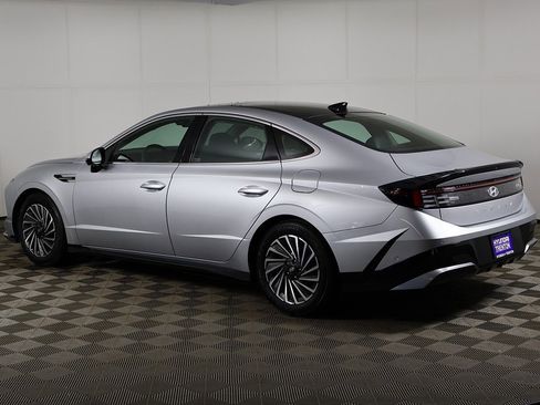 Used 2025 Hyundai Sonata Limited image 14