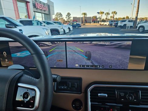 Used 2025 Nissan Armada Platinum Reserve image 32