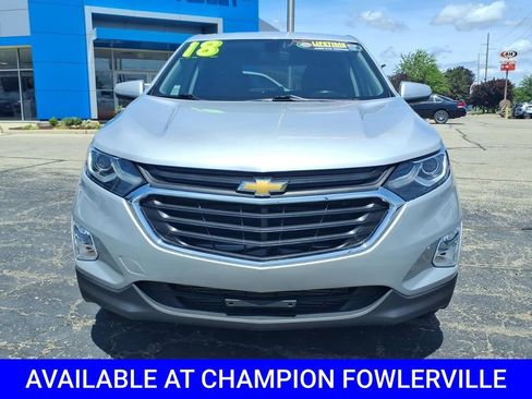 Used 2018 Chevrolet Equinox LT FWD image 2