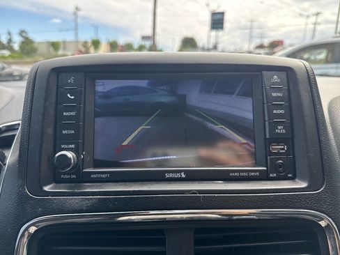 Used 2017 Dodge Grand Caravan SXT FWD image 34