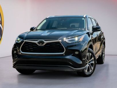 Used 2022 Toyota Highlander XLE