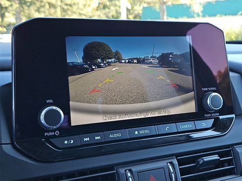 Certified 2024 Nissan Pathfinder S image 18