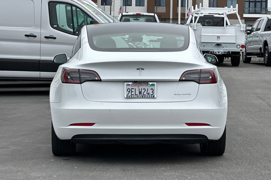 Used 2022 Tesla Model 3 Long Range AWD/4WD image 4