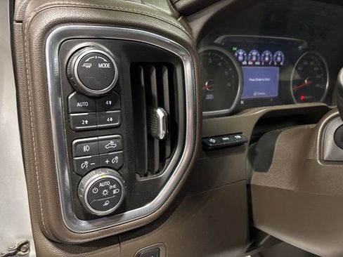 Used 2020 Chevrolet Silverado 1500 LTZ image 24