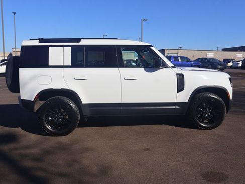 Used 2025 Land Rover Defender 110 S AWD/4WD image 7