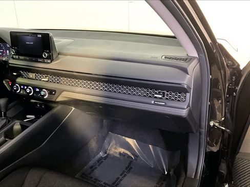 Used 2023 Honda Accord EX image 19