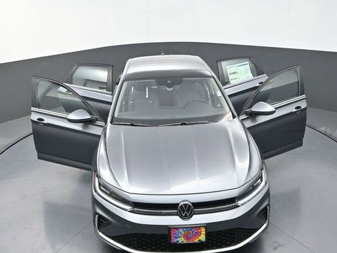 New 2026 Volkswagen Jetta SE image 28