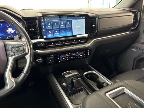 Used 2022 Chevrolet Silverado 1500 LTZ w/ LTZ Premium Package AWD/4WD image 25